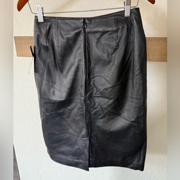 Hilard & Hanson|Vintage black 100% lamb leather pencil skirt size 6•••NWT - Picture 5 of 9